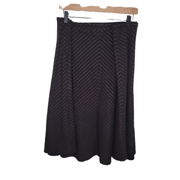 Torrid Vintage black A-line knee length skirt size 24 - Picture 2 of 7